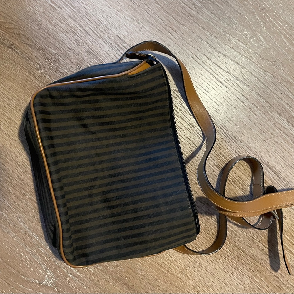 Fendi bag - Picture 3 of 3